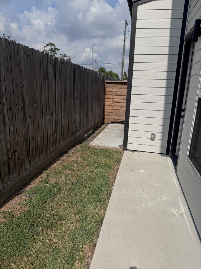 5508 Oakmont Villas Dr in Houston, TX - Building Photo - Building Photo