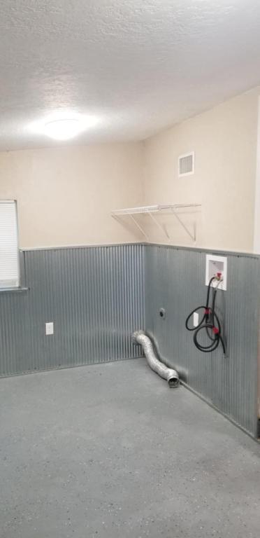 504 E Central Ave in Richmond, KS - Building Photo - Building Photo