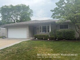 42237 Columbia Ct in Sterling Heights, MI - Building Photo