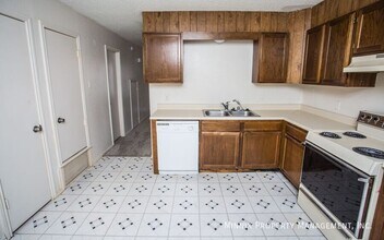 5802 6th St in Lubbock, TX - Building Photo - Building Photo