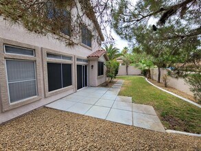1725 Wandering Winds Way in Las Vegas, NV - Building Photo - Building Photo