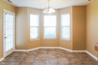 2245 Valley Creek E Ln in Indianapolis, IN - Building Photo - Building Photo
