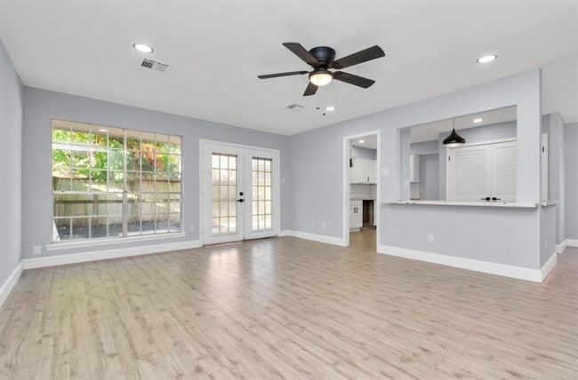 9404 Beechnut St in Houston, TX - Building Photo - Building Photo