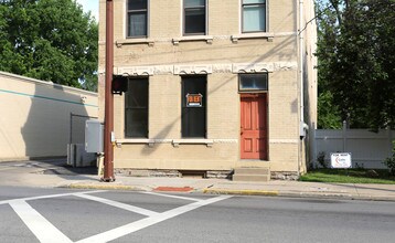 4525 Vine St in Cincinnati, OH - Foto de edificio - Building Photo