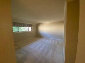 585 Hawthorne St in Monterey, CA - Building Photo - Building Photo