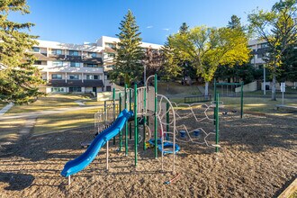 South Ridge Apartments in Edmonton, AB - Building Photo - Building Photo
