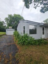 915 Getty St in Elgin, IL - Building Photo