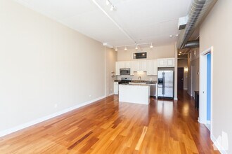 740 W Fulton St, Unit #1209 in Chicago, IL - Building Photo - Building Photo