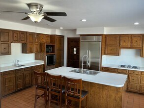 705 W Lee Ave in Weatherford, TX - Building Photo - Building Photo