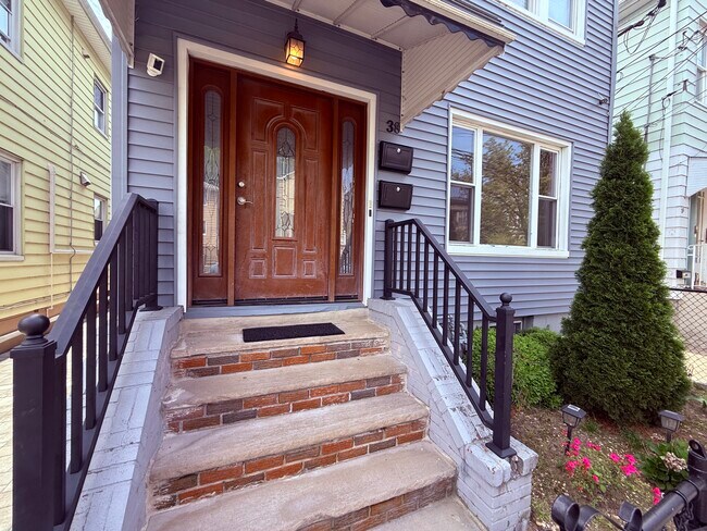 38 Lanza Ave, Unit 1 in Garfield, NJ - Building Photo - Building Photo