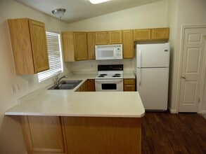 2136 S Fremont Crest Ave W in Syracuse, UT - Building Photo - Building Photo