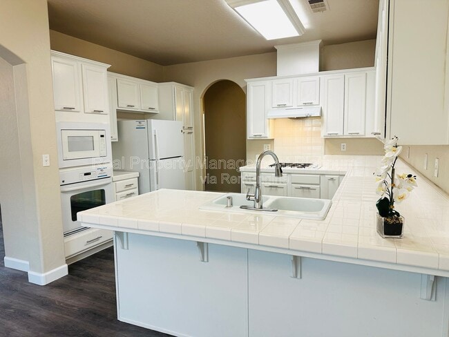 property at 4333 W Pinsapo Dr