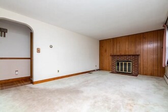 45 Dayton St in Danvers, MA - Foto de edificio - Building Photo