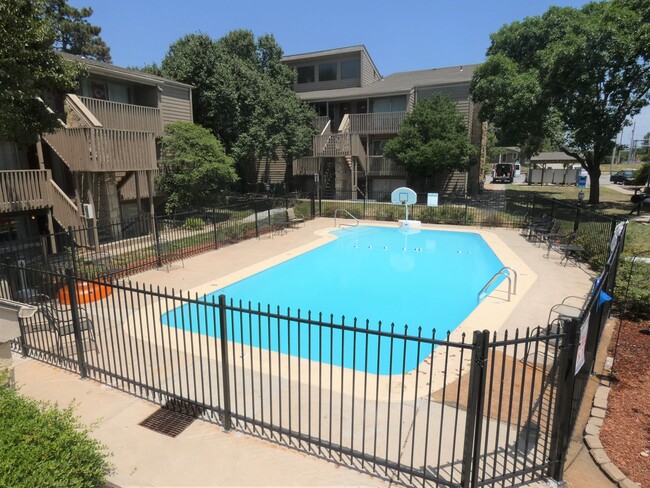 Lodge West Apartments