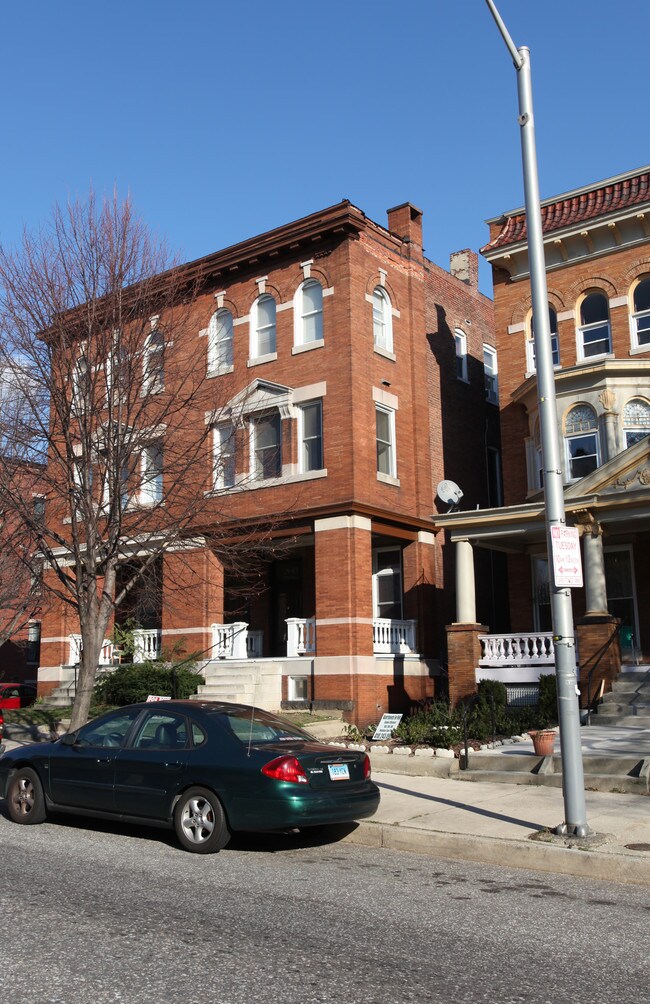 2843 Calvert St in Baltimore, MD - Foto de edificio - Building Photo