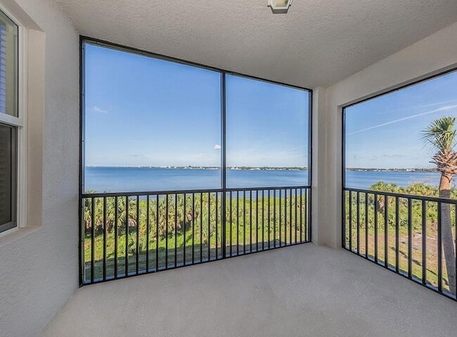 920 Tidewater Shores Loop, Unit 307 in Bradenton, FL - Building Photo - Building Photo