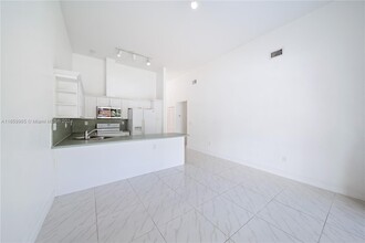 14105 SW 168th Ln in Miami, FL - Foto de edificio - Building Photo