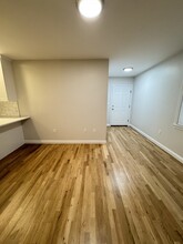 393 W Broadway, Unit 2 in Boston, MA - Building Photo - Building Photo