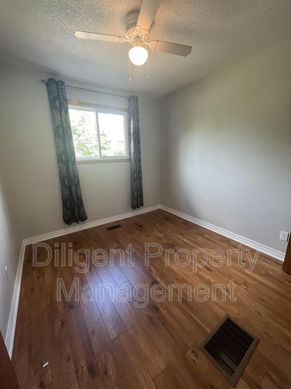 property at 926 Dainard Dr