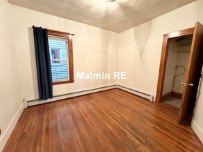 28 Willow St, Unit 1 in Cambridge, MA - Building Photo - Building Photo