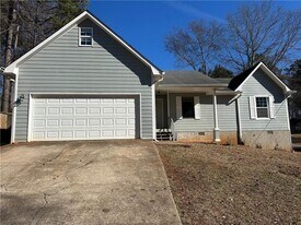 66 Old Atlanta Rd in Stockbridge, GA - Building Photo