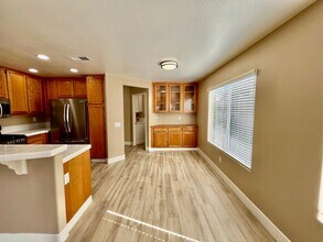 1663 Calle Las Casas in Oceanside, CA - Building Photo - Building Photo