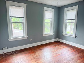 3909 Southern Pkwy in Louisville, KY - Building Photo - Building Photo