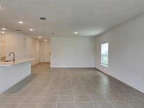 258 Amber Way in Kissimmee, FL - Foto de edificio - Building Photo