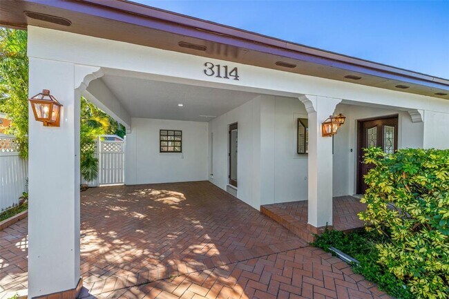 3114 W Tampa Bay Blvd in Tampa, FL - Building Photo - Building Photo