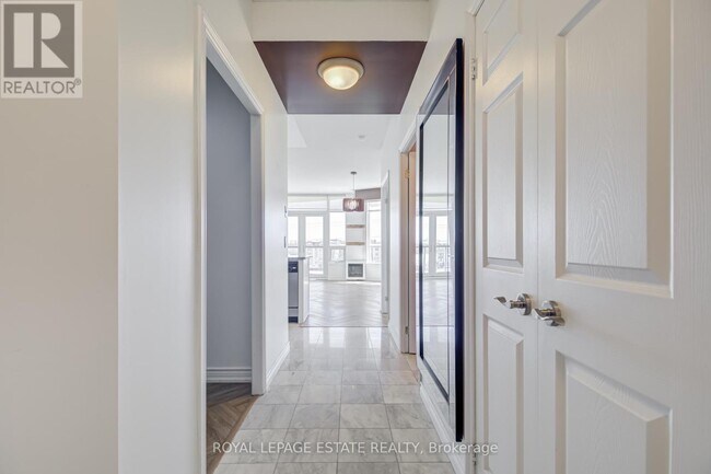 1135 Royal York Rd in Toronto, ON - Building Photo - Building Photo