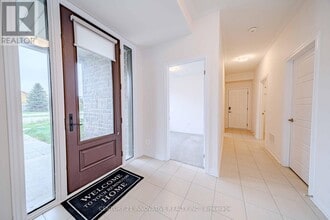 114 Robert Eaton Ave. in Markham, ON - Building Photo - Building Photo