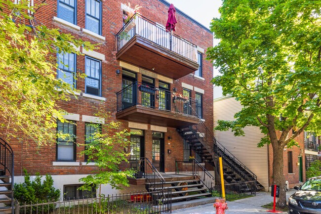 4419-4435 Rue Saint-Dominique in Montréal, QC - Building Photo - Building Photo