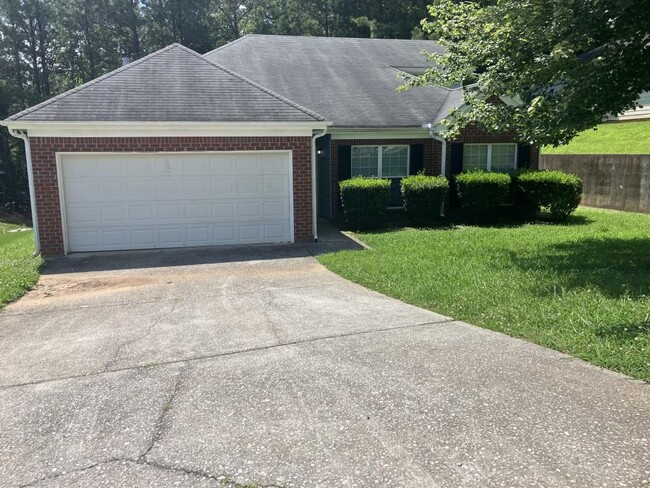 10246 Deep Creek Pl in Union City, GA - Building Photo - Building Photo