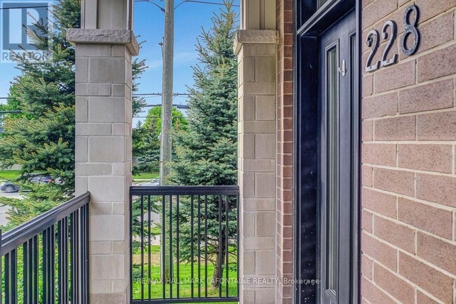 228 Pembina Private in Ottawa, ON - Building Photo - Building Photo