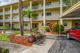 Chalet on the Lake in St. Petersburg, FL - Building Photo - Building Photo