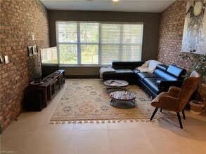 4180 Looking Glass Ln in Naples, FL - Foto de edificio - Building Photo