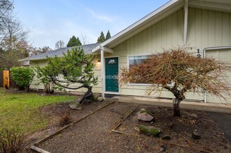 12405 SW Brookside Ave in Tigard, OR - Building Photo - Building Photo