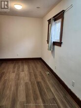 180 Erb St. W in Waterloo, ON - Building Photo - Building Photo