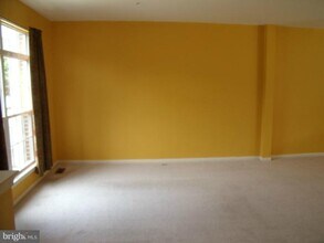 13014 Shamrock Glen Dr in Germantown, MD - Building Photo - Building Photo