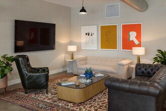 Founders Square in Windsor, CT - Foto de edificio - Building Photo