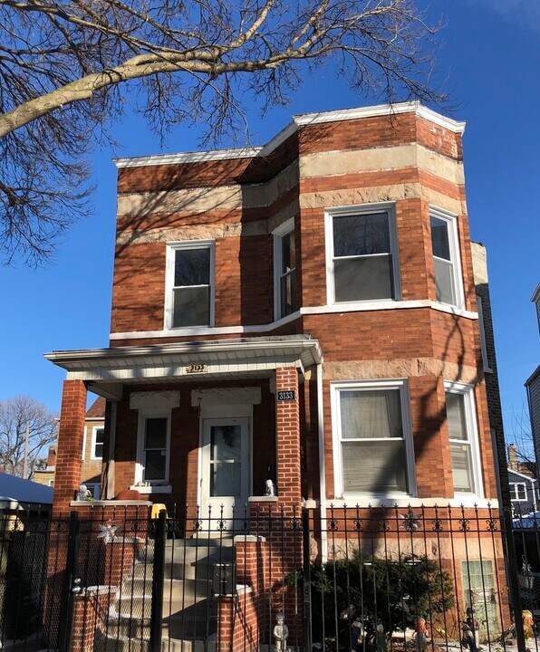 3133 N Richmond St in Chicago, IL - Building Photo