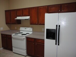 648 Winding Lake Dr in Clermont, FL - Building Photo - Building Photo