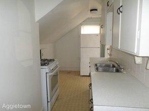 1215 Vattier Street in Manhattan, KS - Building Photo - Building Photo