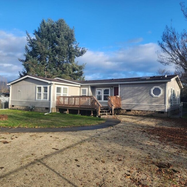 property at 1015 Doneen Ln