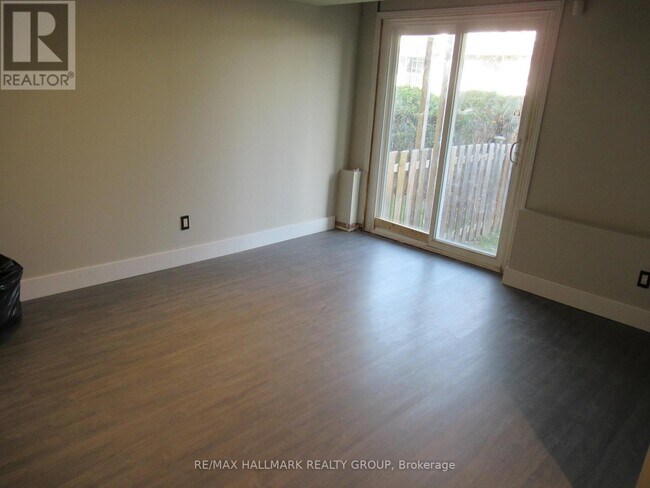 81 Lightfoot Pl in Ottawa, ON - Building Photo - Building Photo