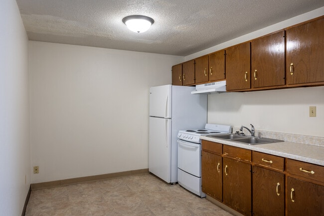 202 Flats in Fargo, ND - Building Photo - Interior Photo