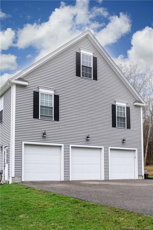 105 Town Hill Rd in Warren, CT - Building Photo - Building Photo
