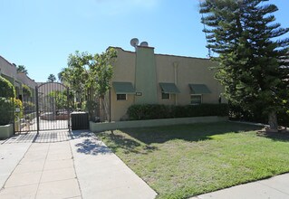 808 Raleigh St in Glendale, CA - Building Photo - Building Photo