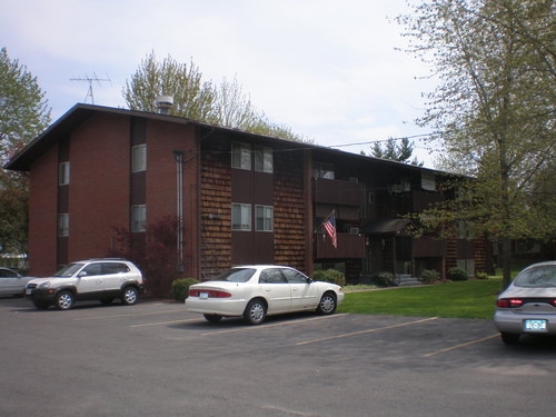 Overlord Apartments in Seneca Falls, NY - Building Photo