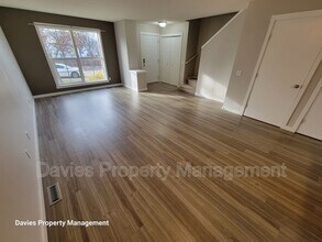 5061 Stanton Dr SW in Edmonton, AB - Building Photo - Building Photo